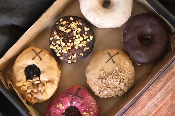 Crosstown Doughnuts trials ‘dark retail’ delivery hubs
