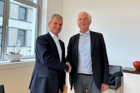 Dr. Friedrich Santner and Peter Eßer (representative of the Brabender Group)